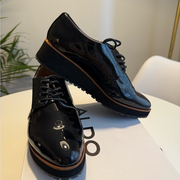 Aldo Black Patent Leather Women's Oxfords  Platform - Picture 1 of 10